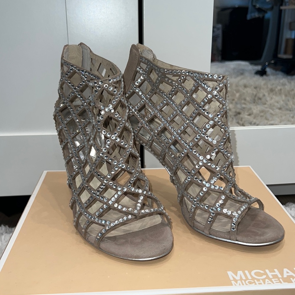 MICHAEL KORS Yvonne Booties